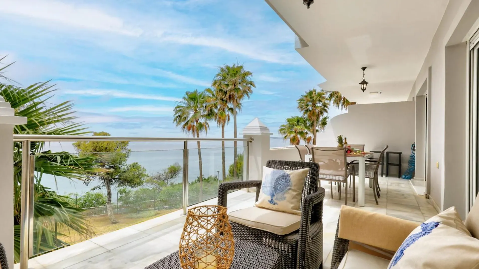 Punta Plata Beach Center Estepona